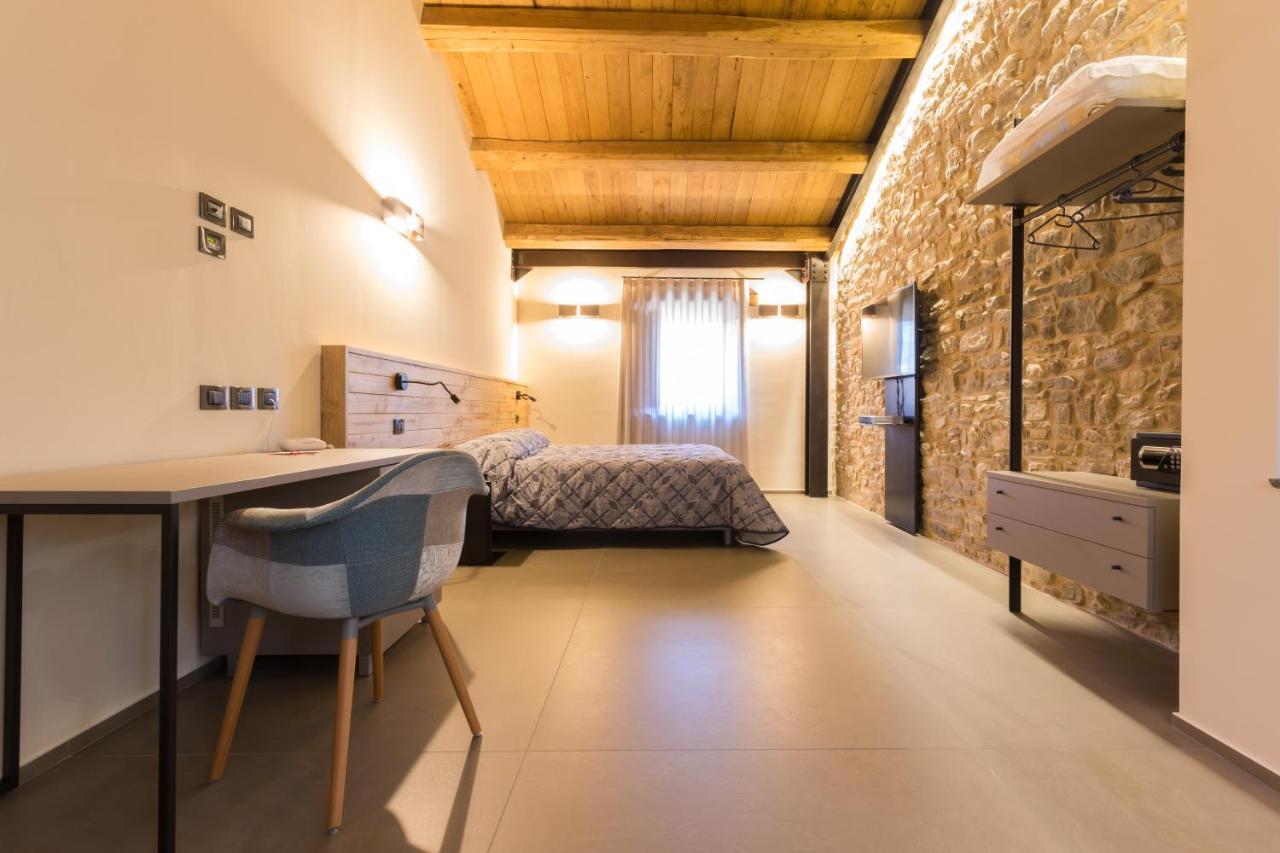 Borgotufi Albergo Diffuso Castel del Giudice Exterior foto