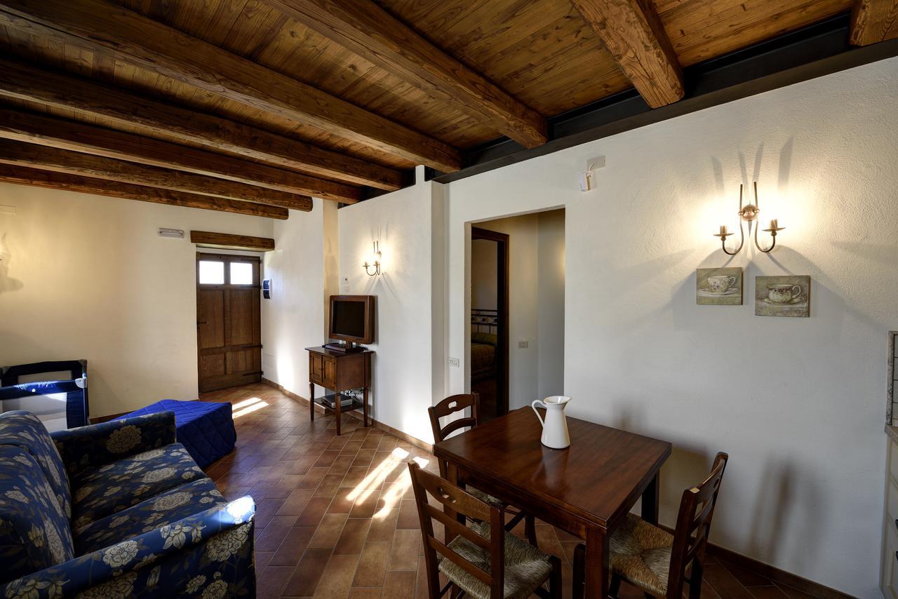 Borgotufi Albergo Diffuso Castel del Giudice Exterior foto