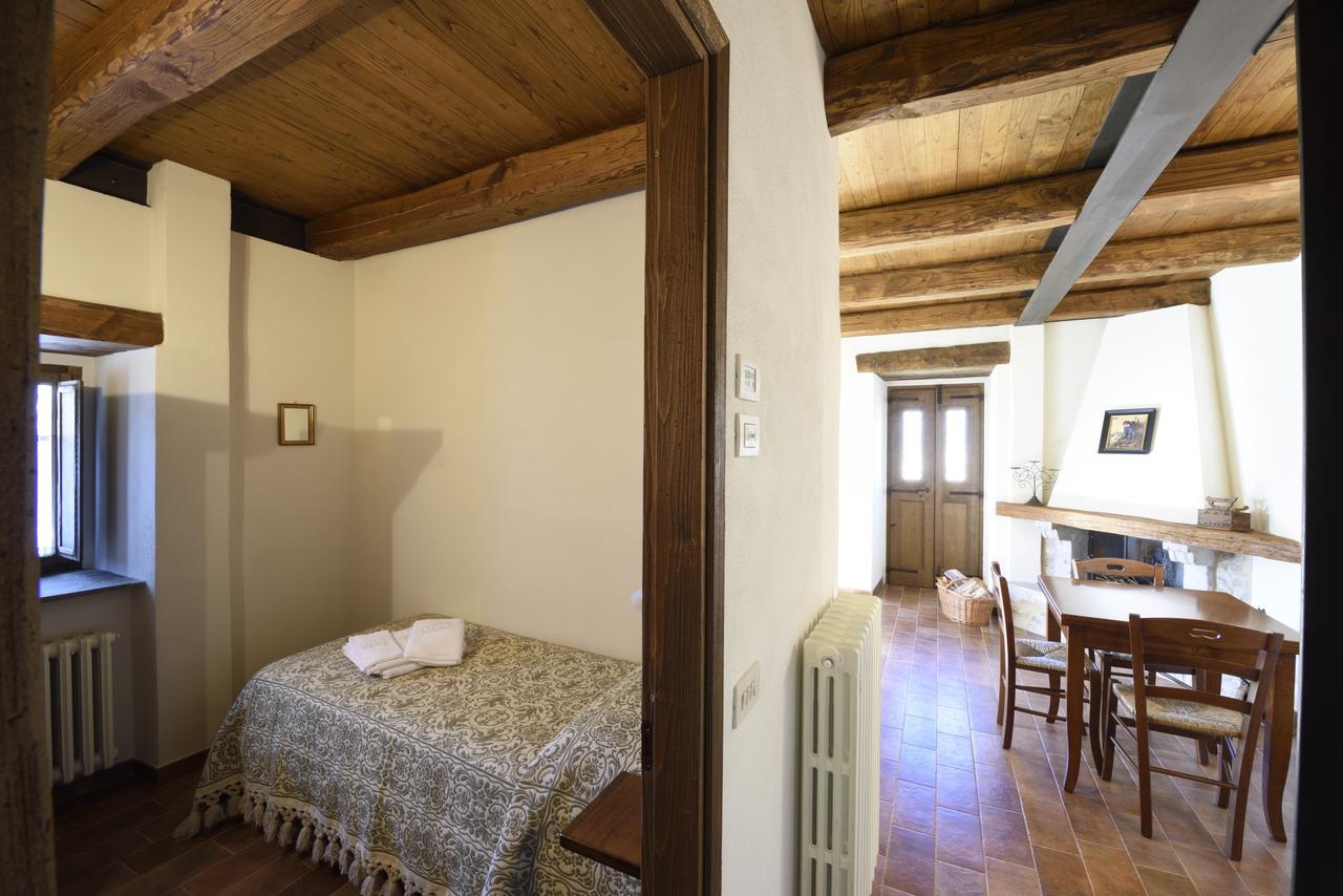 Borgotufi Albergo Diffuso Castel del Giudice Exterior foto