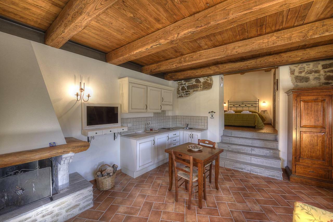 Borgotufi Albergo Diffuso Castel del Giudice Exterior foto